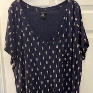 Torrid Girlfriend V Neck Tee